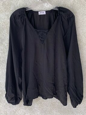 Love Sadie Black V-Neck Lace Inset  Blouse Small Long Sleeves Boho Chic